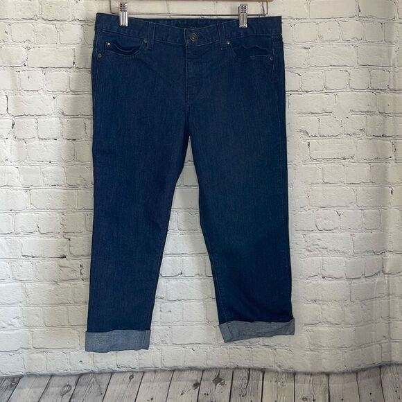 Calvin Klein Women’s Dark Wash Capri Pants Size 8 - Picture 1 of 4